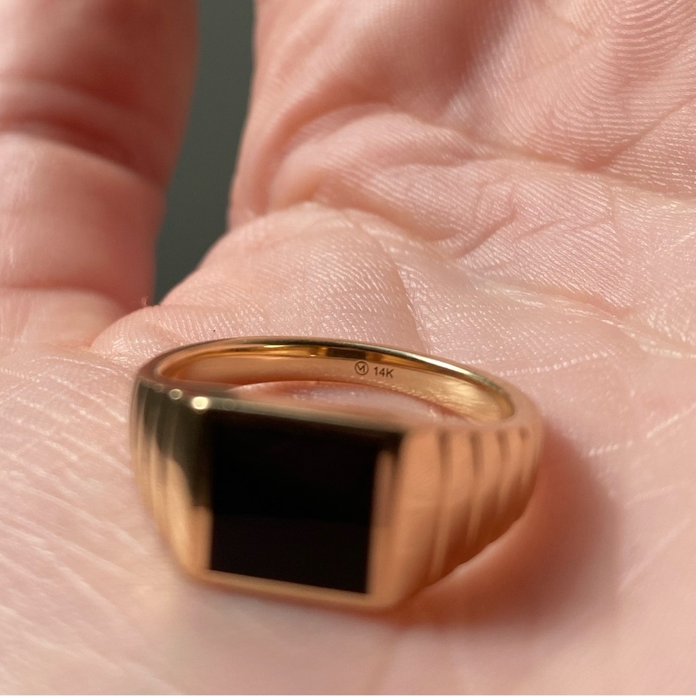 Mejuri Black Onyx 14K Solid Gold Ring Sz. 7 - Picture 9 of 16